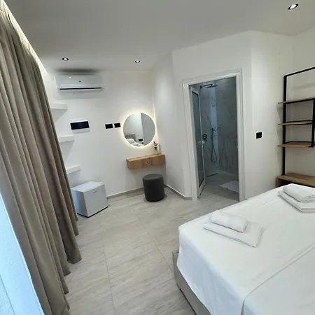 Szálloda E Diellit 4*