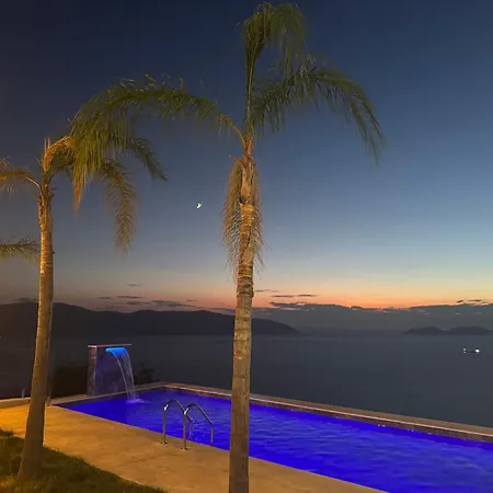 Szálloda E Diellit 4*