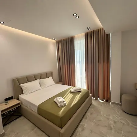 Hotel E Diellit Kanine