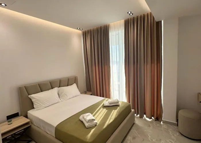 호텔 E Diellit Kanine