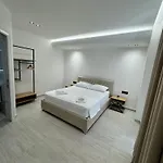 Hotel E Diellit Kanine