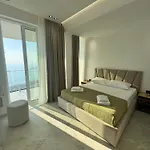 Hotel E Diellit 4*
