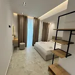 E Diellit Hotel 4*